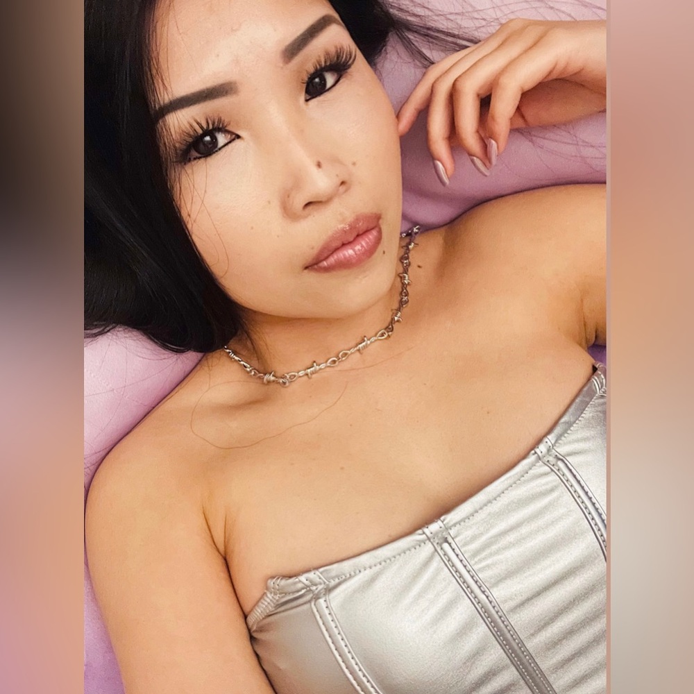 Live Show Listing 💋❤️